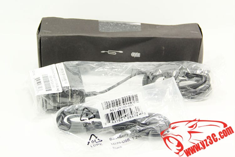 ASY-34724-00 原装正品黑莓5v 1.8A 快充 平板三星小米华为安卓手机充电器火牛