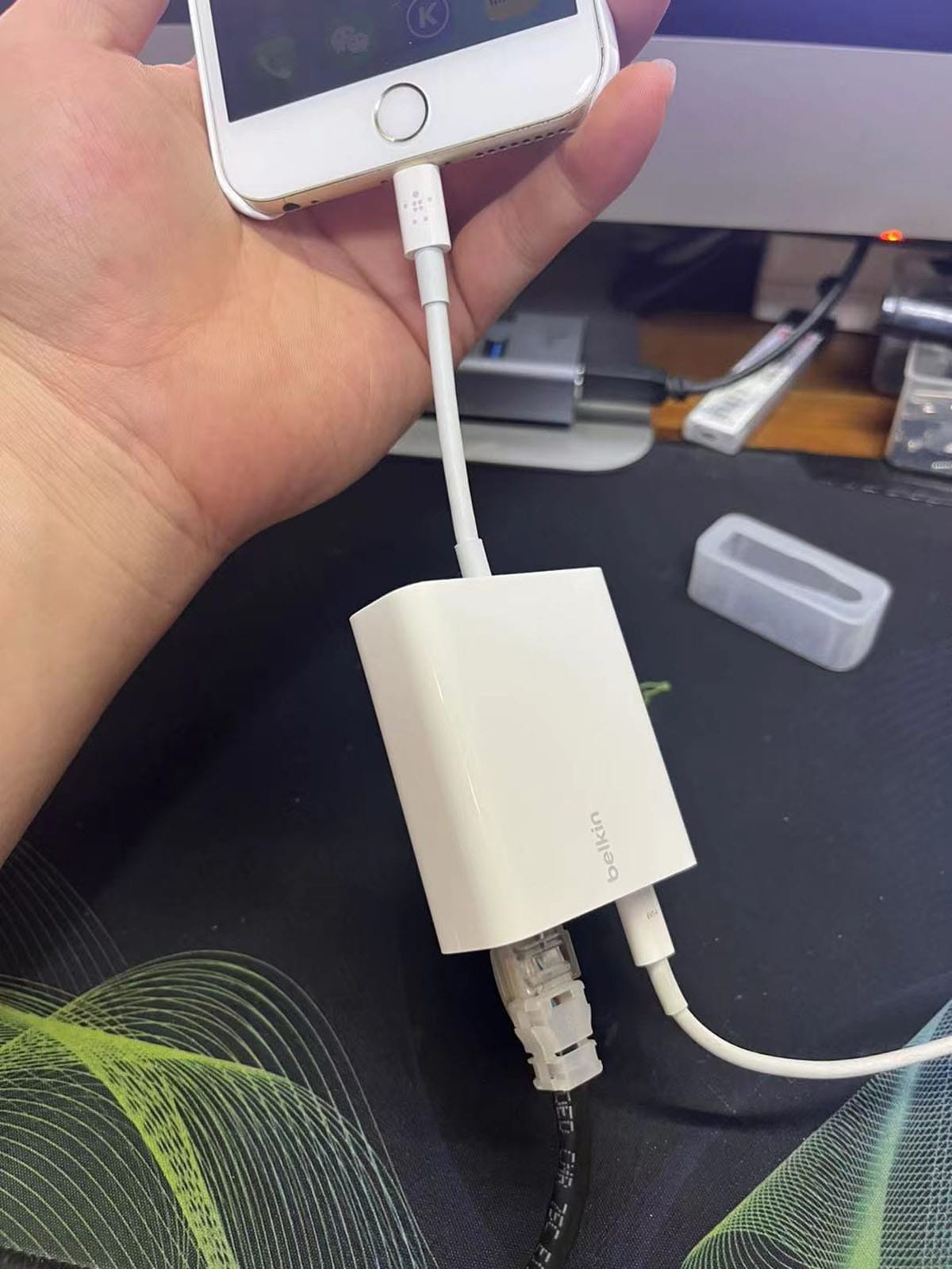 Belkin 以太网和电源适配器 FBJ227 闪电接口适用于 Apple iPad Pro、iPad Mini、iPad Air 和 iPhone