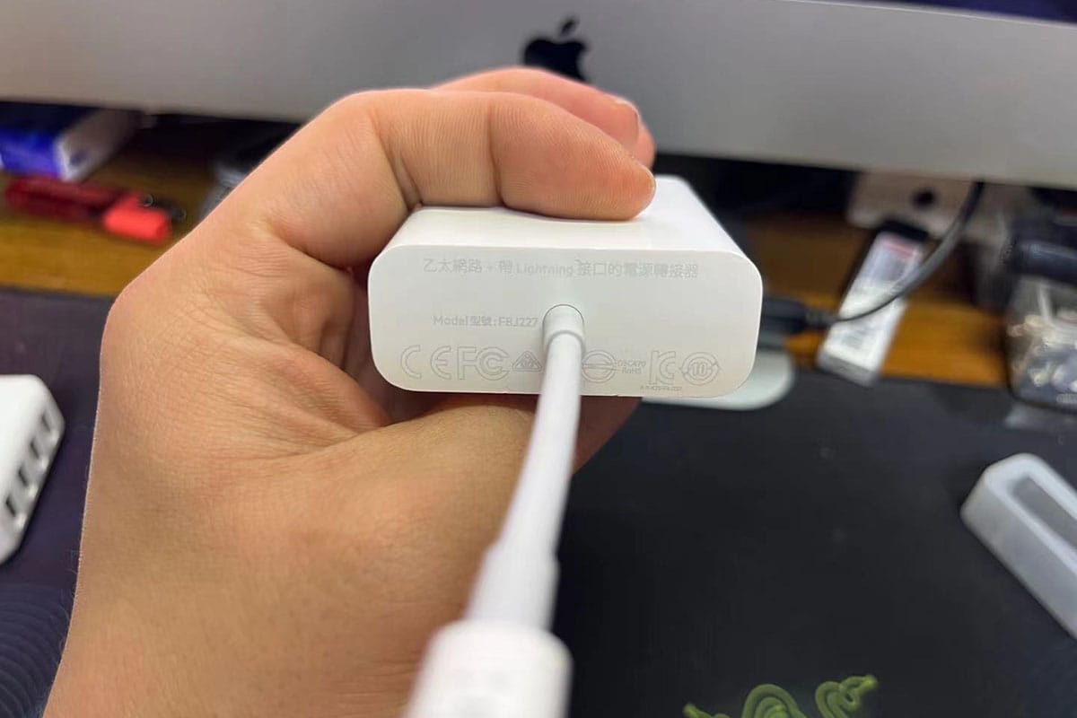 Belkin 以太网和电源适配器 FBJ227 闪电接口适用于 Apple iPad Pro、iPad Mini、iPad Air 和 iPhone