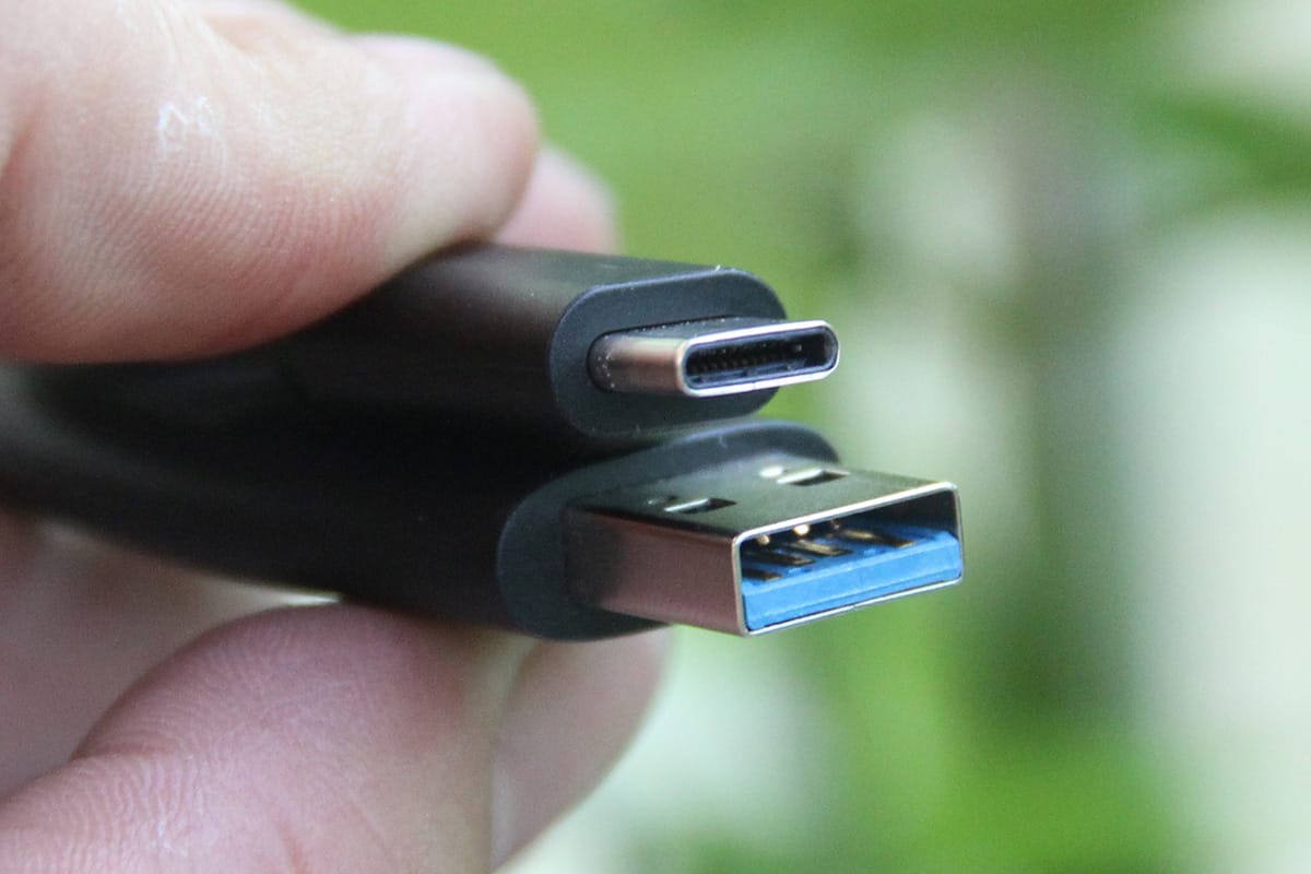 DELL D6000 TYPE-C USB-C及USB3.0 反向供电65瓦 苹果 windows 通用 雷电3双连接扩展坞站 三台4K屏或一台5k屏