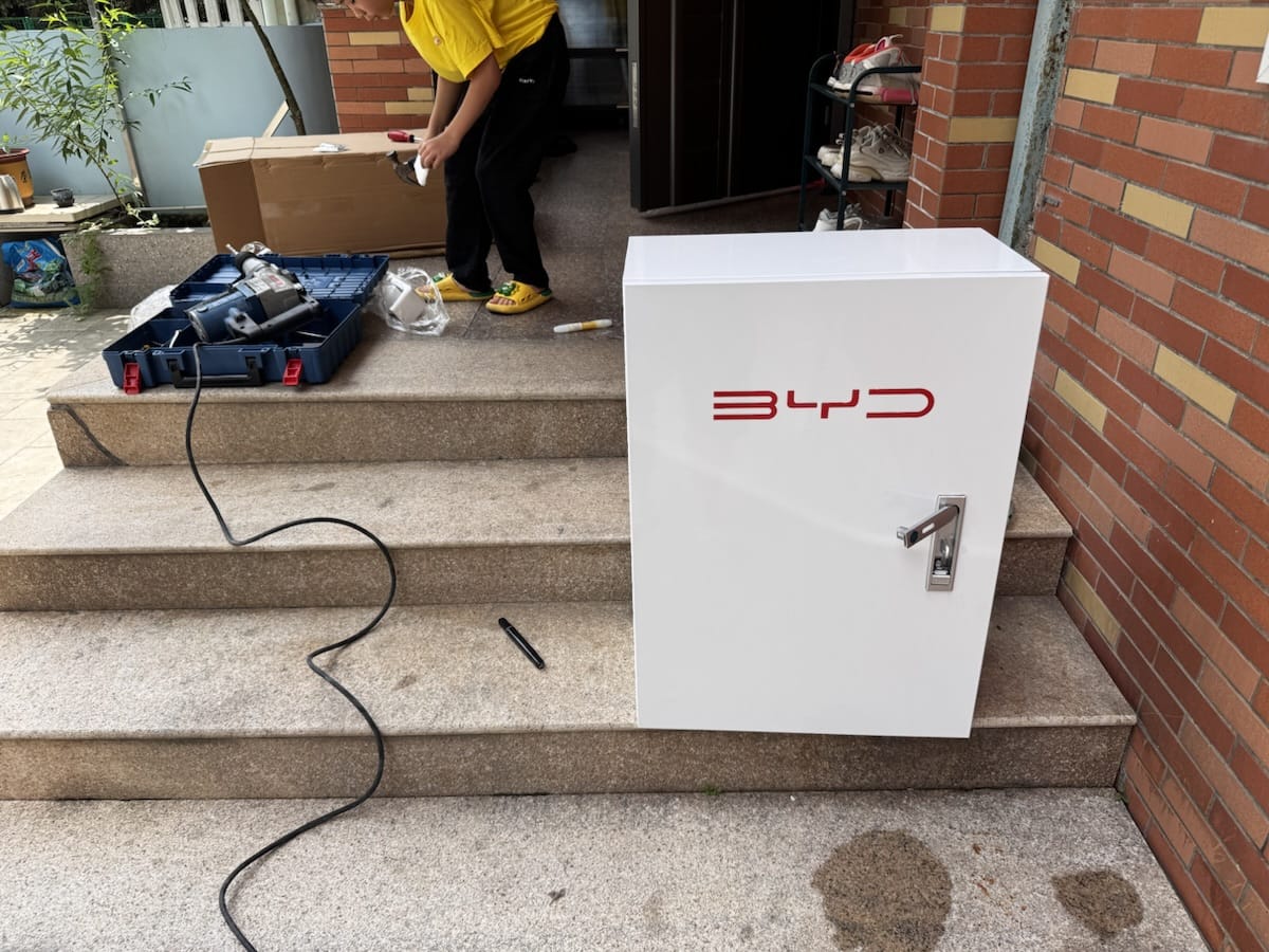 为了省400，提前自己装电箱，后来听说那玩意是防雨的，没必要装～！！😓