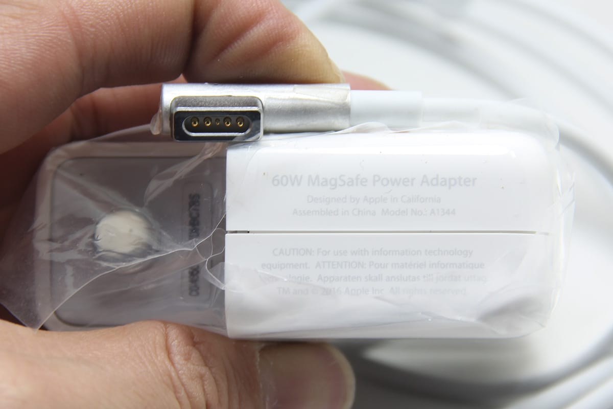 原装Apple MagSafe/MagSafe2 牙刷头/直头/电源适配器45瓦 60瓦 85瓦 老款10-15年MACbookpro 充电器 原装Apple MagSafe/MagSafe2 牙刷头/直头/电源适配器45瓦 60瓦 85瓦 老款10-15年MACbookpro 充电器