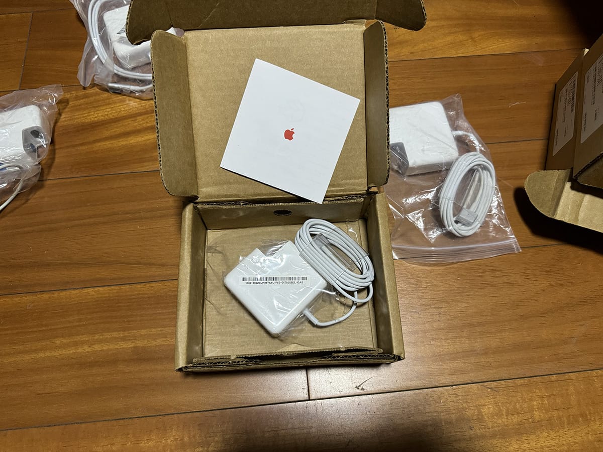 原装Apple MagSafe/MagSafe2 牙刷头/直头/电源适配器45瓦 60瓦 85瓦 老款10-15年MACbookpro 充电器 原装Apple MagSafe/MagSafe2 牙刷头/直头/电源适配器45瓦 60瓦 85瓦 老款10-15年MACbookpro 充电器