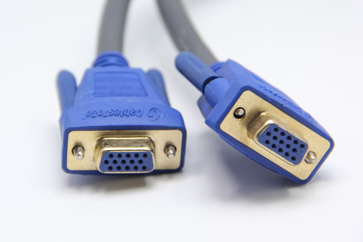 原装cablestogo24K镀金 VGA一分二视频线 显示器分离Y型线 29610