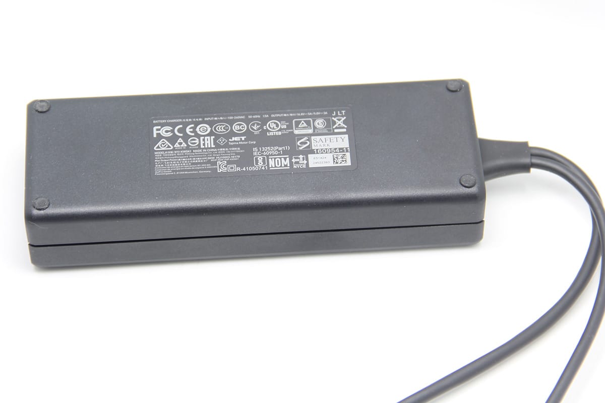 原装全新go pro业力充电器Karma Grip USB-C设备电源 KWSK1 84W 原装全新go pro业力充电器Karma Grip USB-C设备电源 KWSK1 84W
