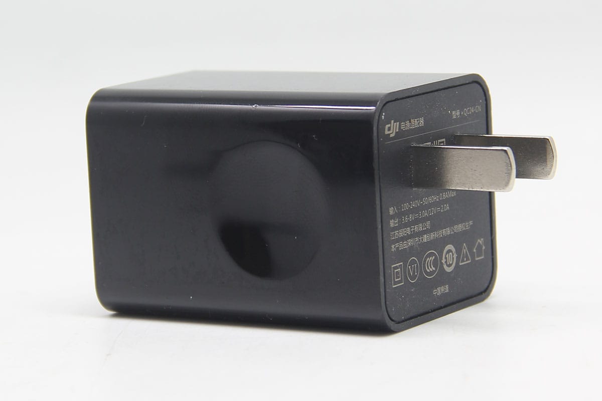 原装大疆 QC充电器 3.6-8V 3A/ 12V 2A 兼容大疆平台充电安卓手机等快充24W