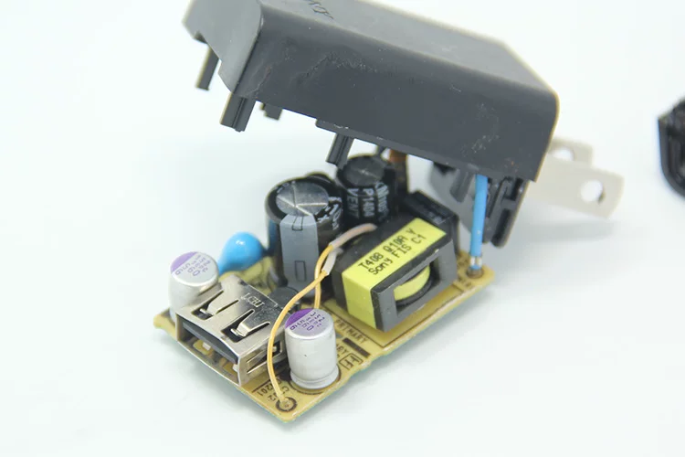 原装索尼AC-UUD11手机平板相机 充电宝充电器5V 1.5A 电源适配器 原装索尼AC-UUD11手机平板相机 充电宝充电器5V 1.5A 电源适配器