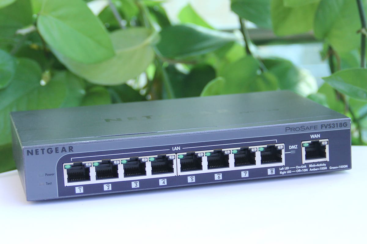 原装网件FVS318G千兆9口防火墙路由器交换机家用vpn千兆网络传输
