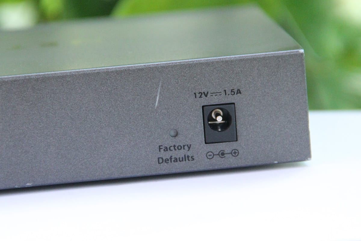 原装网件FVS318G千兆9口防火墙路由器交换机家用vpn千兆网络传输
