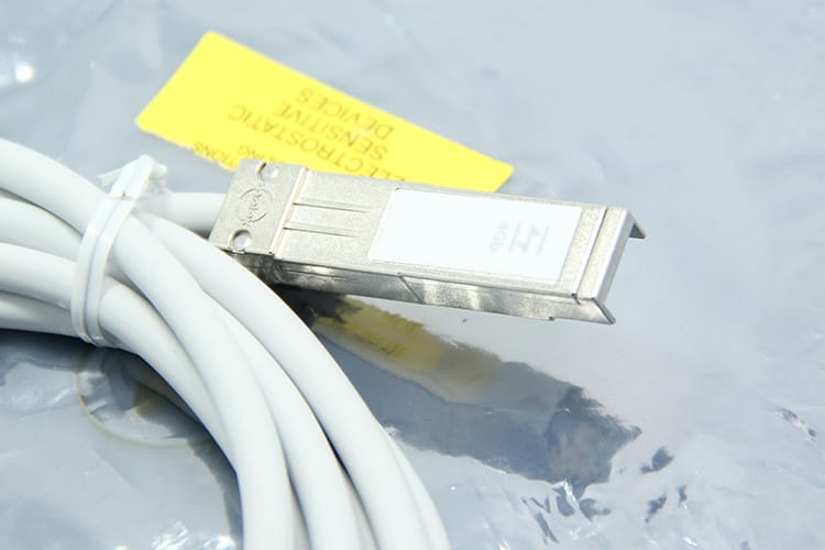 原装进口堆叠线 591-0302 4GB fibre optic r76 3m长服务器线