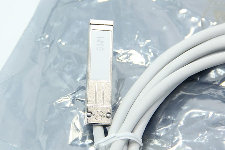 原装进口堆叠线 591-0302 4GB fibre optic r76 3m长服务器线
