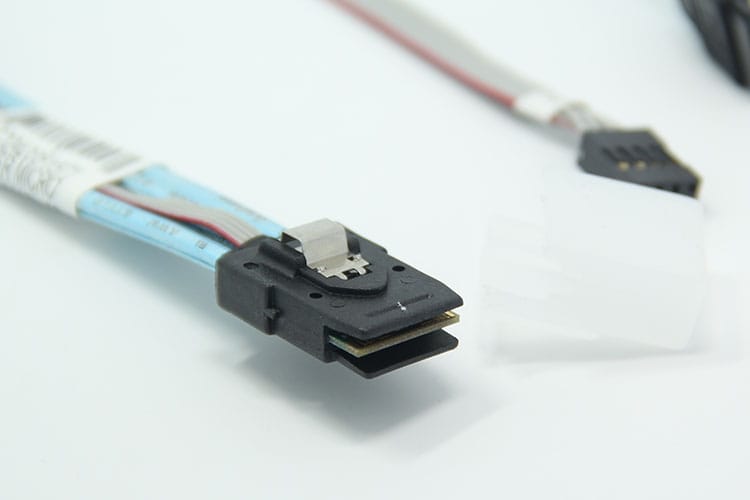 原装mini SAS to 4*SATA mini sas 1转4SATA CBL-0097L-02