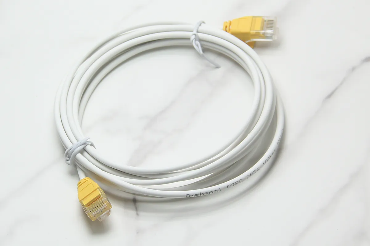 安费诺工业级超细Cat6万兆网线3米 28AWG极细机身 10Gbps高速传输 安费诺工业级超细Cat6万兆网线3米 28AWG极细机身 10Gbps高速传输