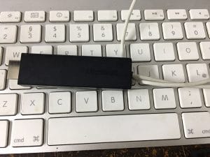 微软第一代无线投影器 拆解 换线教程 微软第一代无线投影器 拆解 换线教程