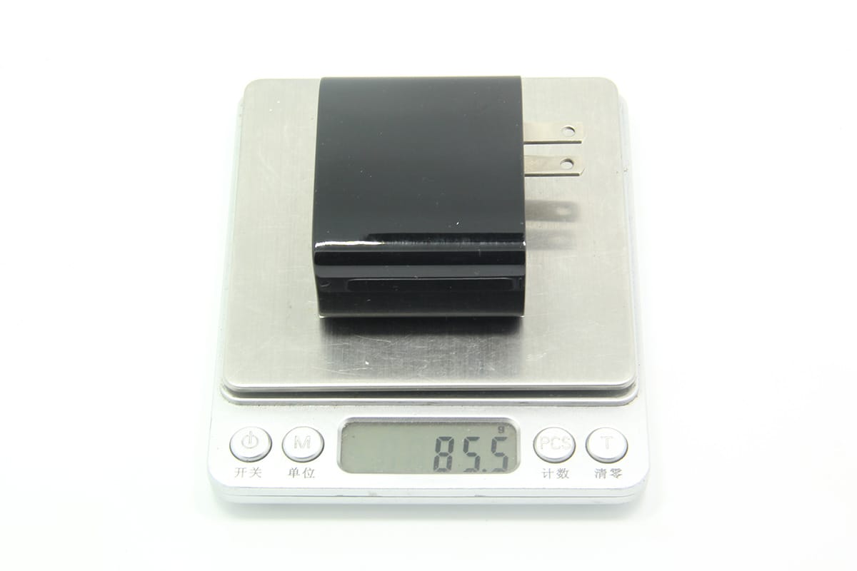 摩托罗拉手机平板快速充电器 15.3w qc快充ssw-2566us-wh 5V/9V/12V多电压输出