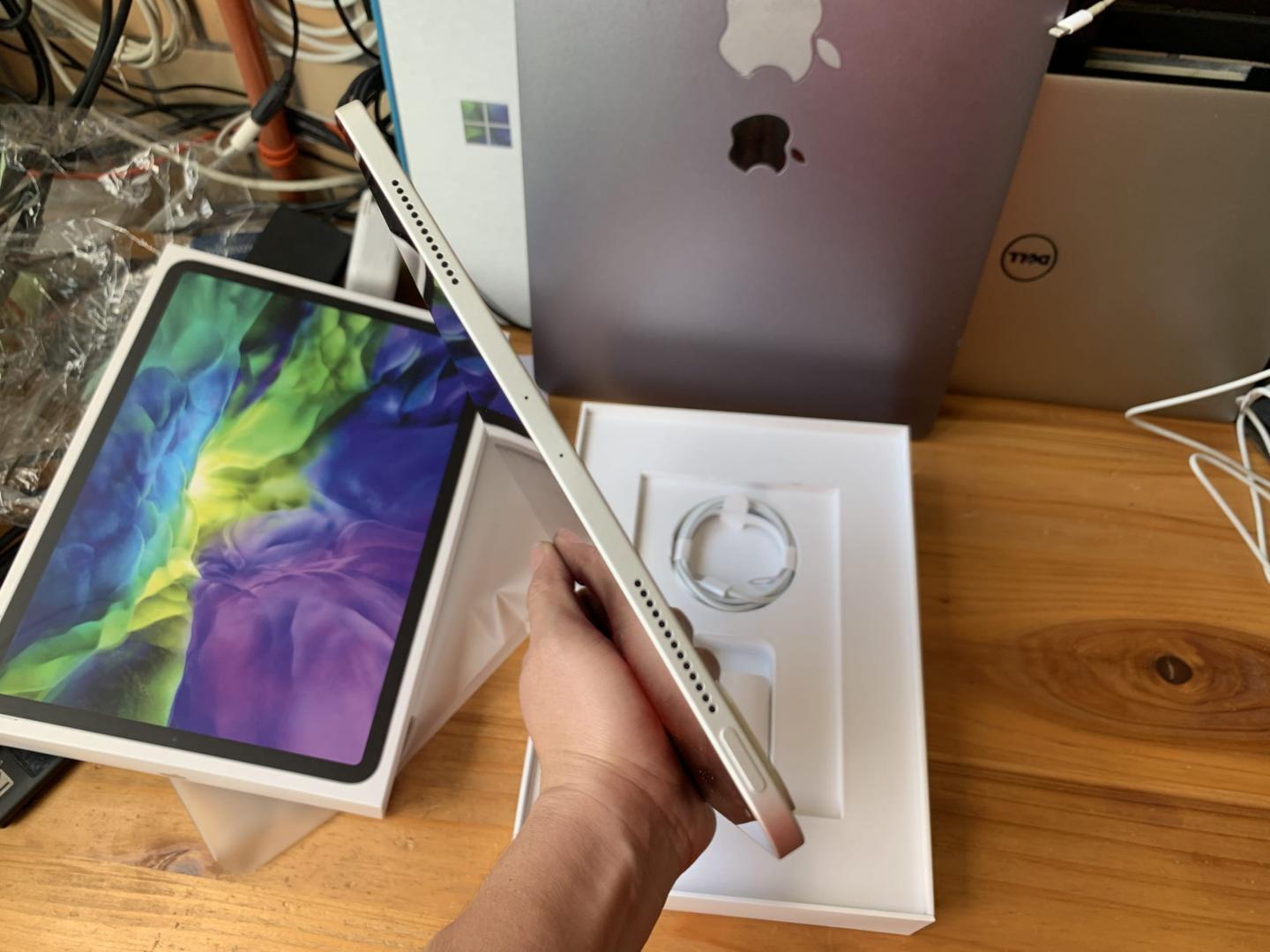 新增iPad pro 测试设备一台,教育优惠入手,送了个耳机 新增iPad pro 测试设备一台,教育优惠入手,送了个耳机