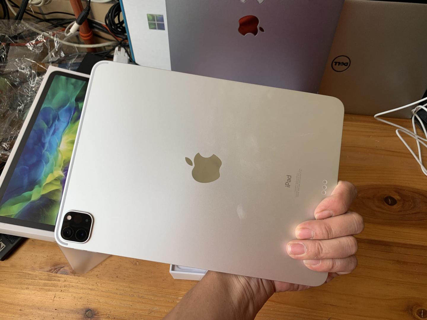 新增iPad pro 测试设备一台,教育优惠入手,送了个耳机 新增iPad pro 测试设备一台,教育优惠入手,送了个耳机