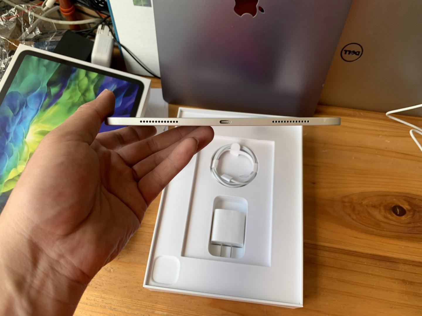 新增iPad pro 测试设备一台,教育优惠入手,送了个耳机 新增iPad pro 测试设备一台,教育优惠入手,送了个耳机