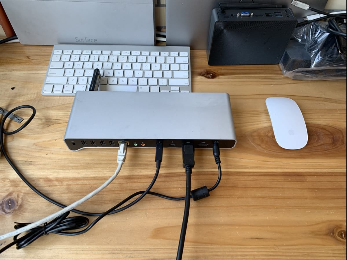 泰格斯 Dock210 雷电2扩展坞 7个USB3.0 双DP 千兆以太网 1个雷电2扩2个DP显示器