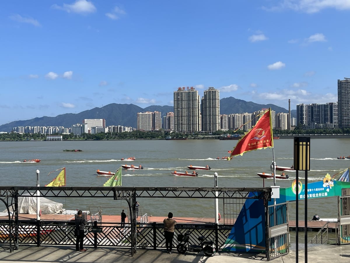 清远救援演练，难道要下大雨，最近预报是有极端天气，连续大暴雨。