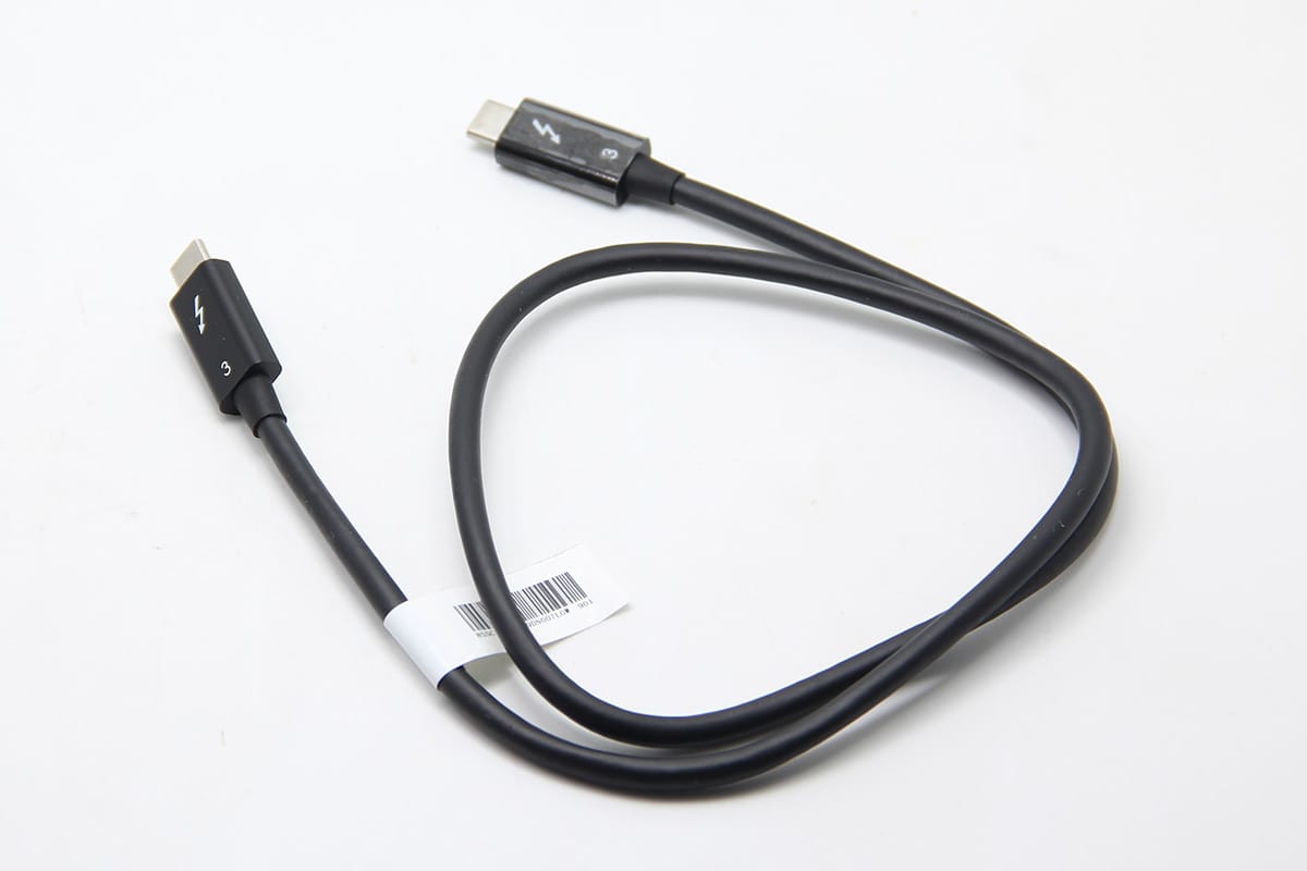 特价清理。原装thinkpad tb3 雷电3 thunderbolt3线 100瓦 40G 0.7米 5k 充电 数据 视频传输