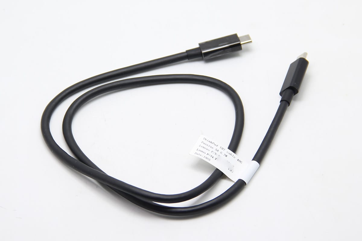 特价清理。原装thinkpad tb3 雷电3 thunderbolt3线 100瓦 40G 0.7米 5k 充电 数据 视频传输
