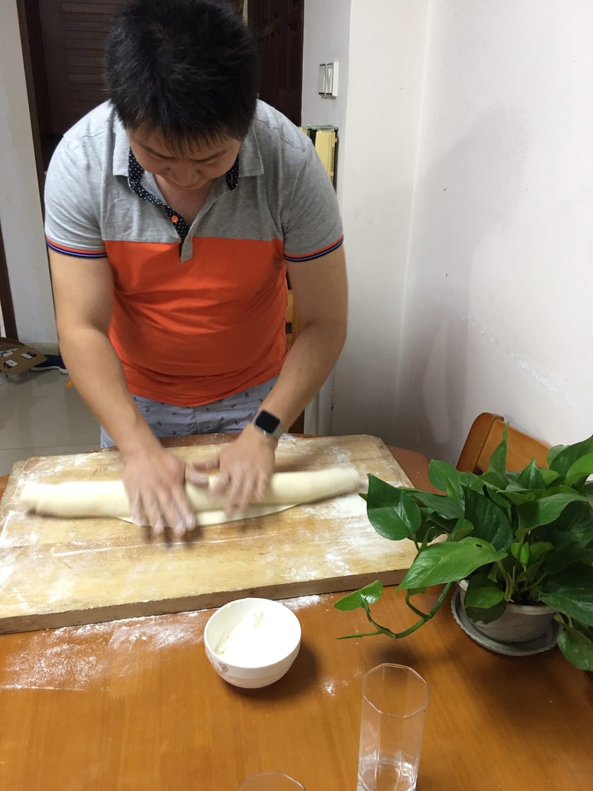 老婆要吃手擀面，看我来露一手，正宗的山东手擀面，有想吃的没？