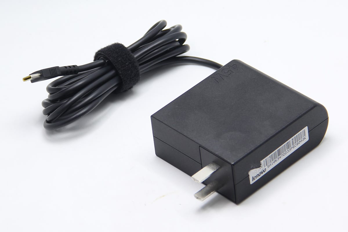 联想thinkpad电脑便携式USB-C电源充电器45W PD2.0多电压输出供电