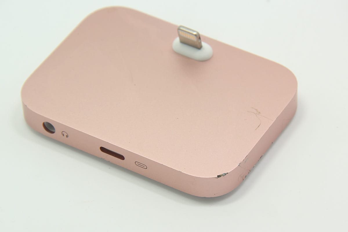 苹果iphone手机 5代 6代 7代手机充电数据底座 播放音频手机外接音箱防滑底胶 A1717 5V 2.5A