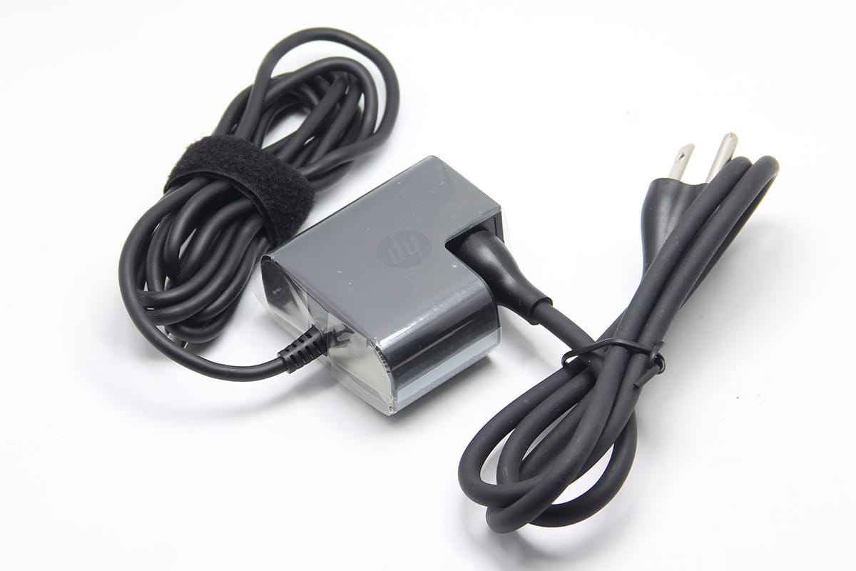 HP多电压输出45瓦便携TYPE-C电源适配器USB-C TPN-LA06 20V 2.25A