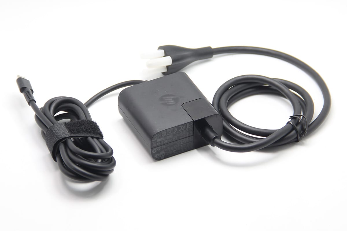 HP多电压输出45瓦便携TYPE-C电源适配器USB-C TPN-LA06 20V 2.25A