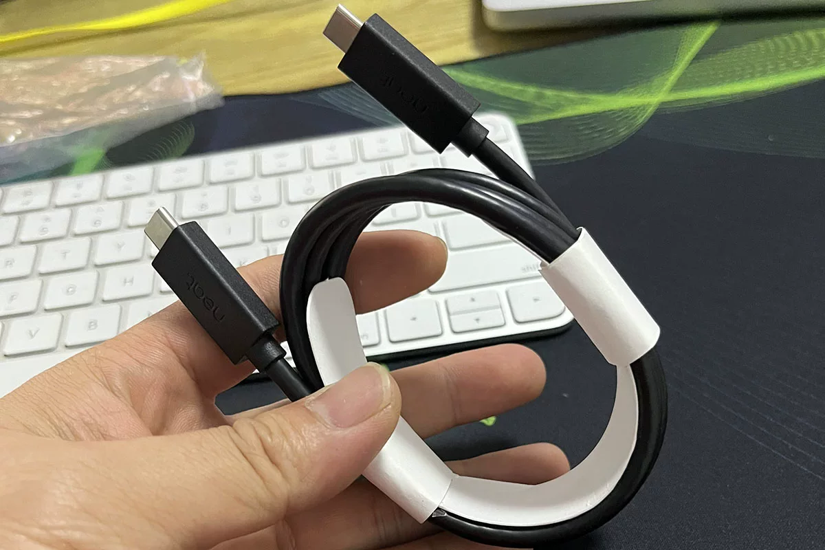 neat.全功能C数据线5A 100瓦 20G半速雷电 充电 显示器视频 数据传输线