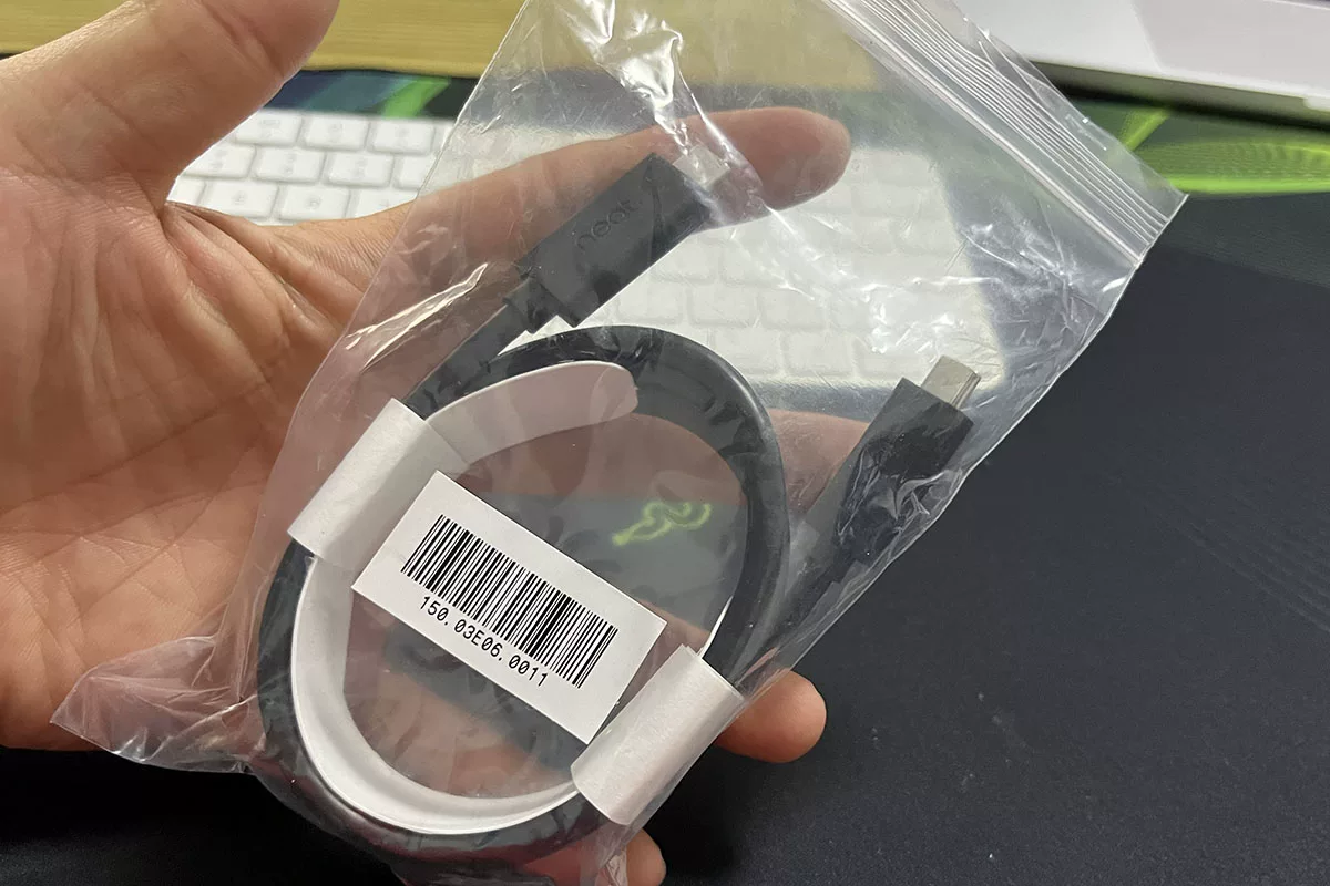 neat.全功能C数据线5A 100瓦 20G半速雷电 充电 显示器视频 数据传输线