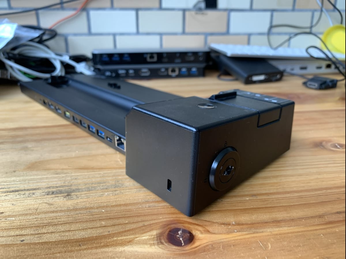 thinkpad pro docking station底座专业型扩展坞dock 40AH 20v 6.75A thinkpad pro docking station底座专业型扩展坞dock 40AH 20v 6.75A