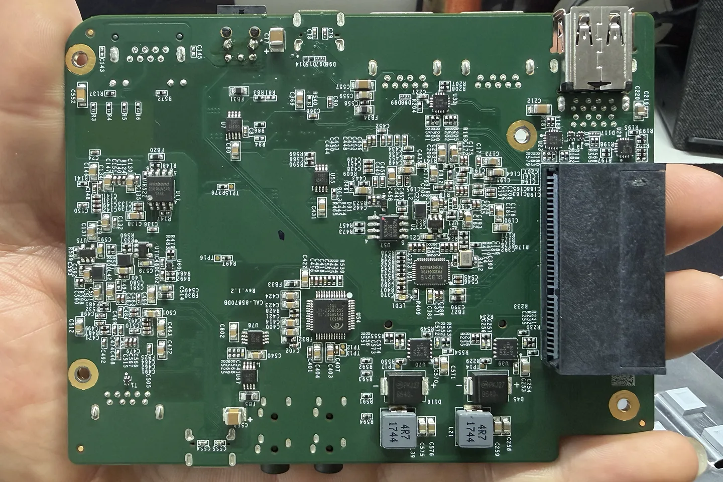 CalDigit TS3 PLUS DOCK / 雷电3扩展坞 拆解视频和主板高清图