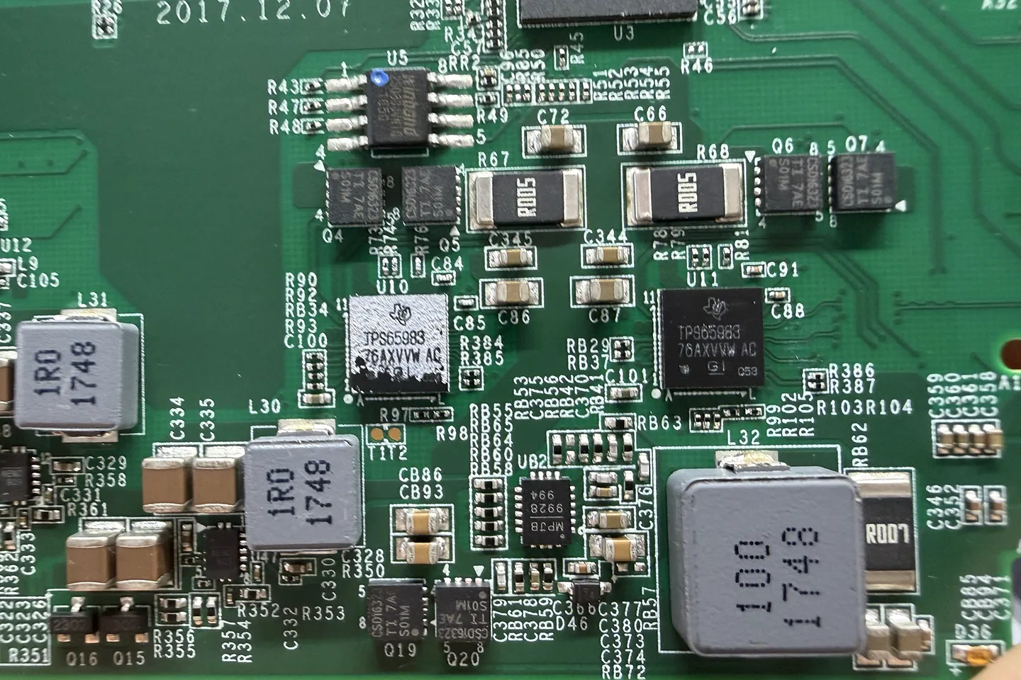 CalDigit TS3 PLUS DOCK / 雷电3扩展坞 拆解视频和主板高清图