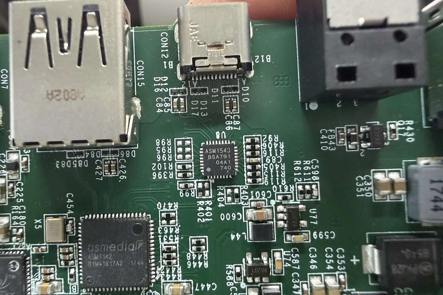 CalDigit TS3 PLUS DOCK / 雷电3扩展坞 拆解视频和主板高清图