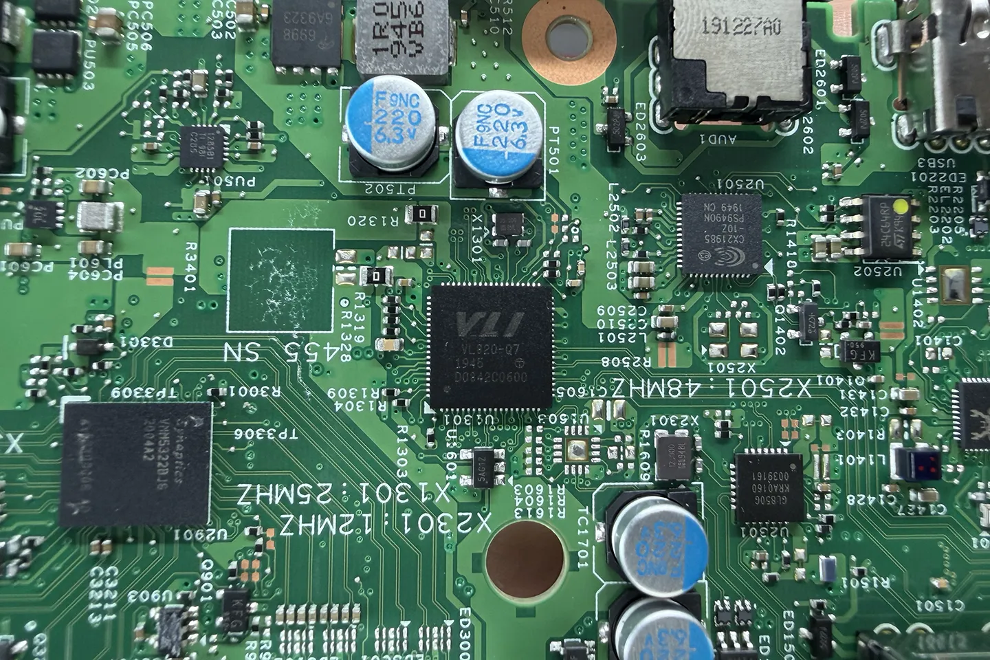 ThinkPad 40AS 全功能C 扩展坞拆解视频和主板高清图