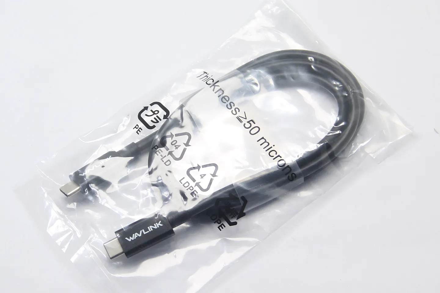 原装1米长 雷电4数据线 50V 5A 240瓦 USB4 Gen3 40G TBT4 数据 显示器视频信号 充电线 扩展坞 雷电设备连接线