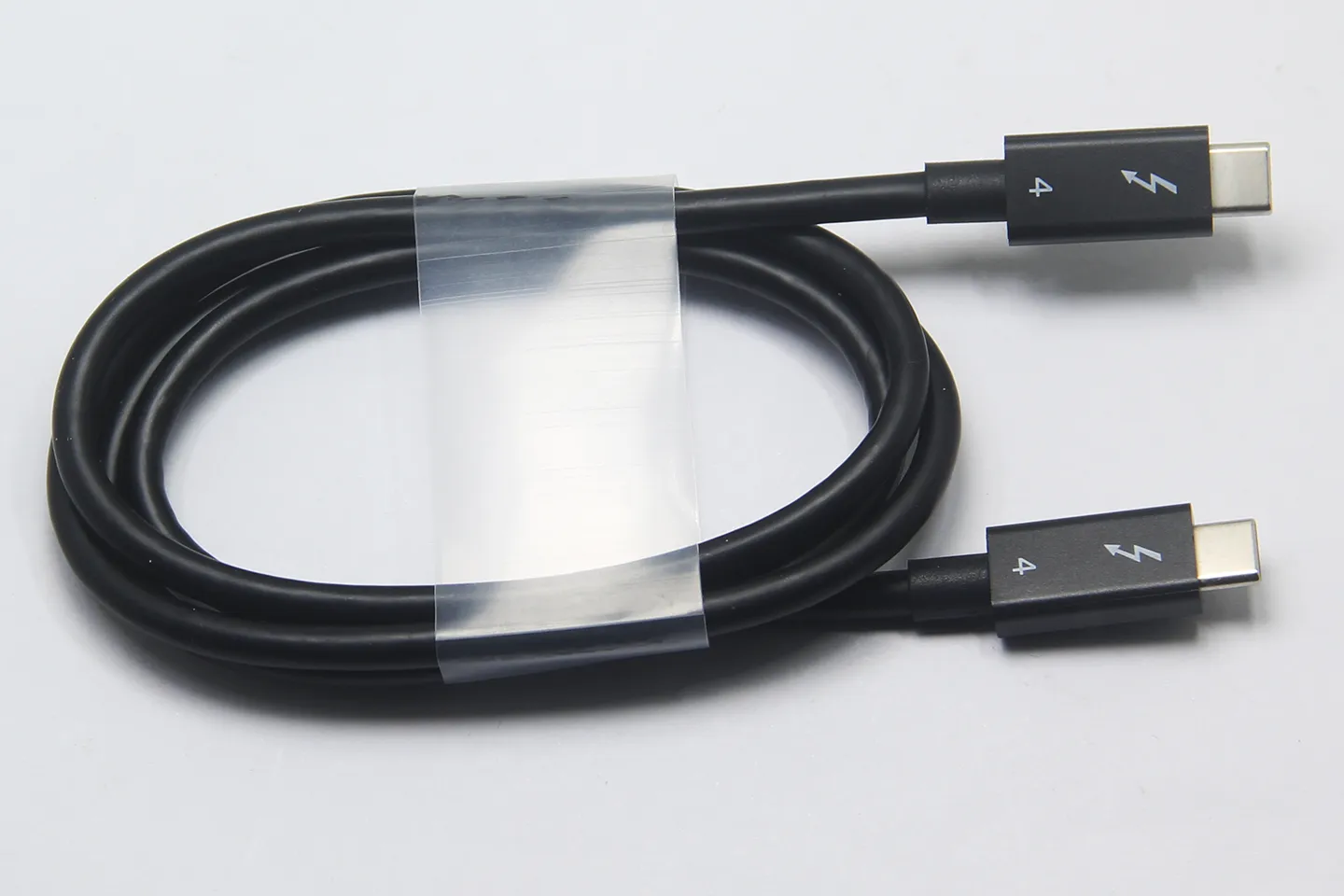 原装1米长 雷电4数据线 50V 5A 240瓦 USB4 Gen3 40G TBT4 数据 显示器视频信号 充电线 扩展坞 雷电设备连接线