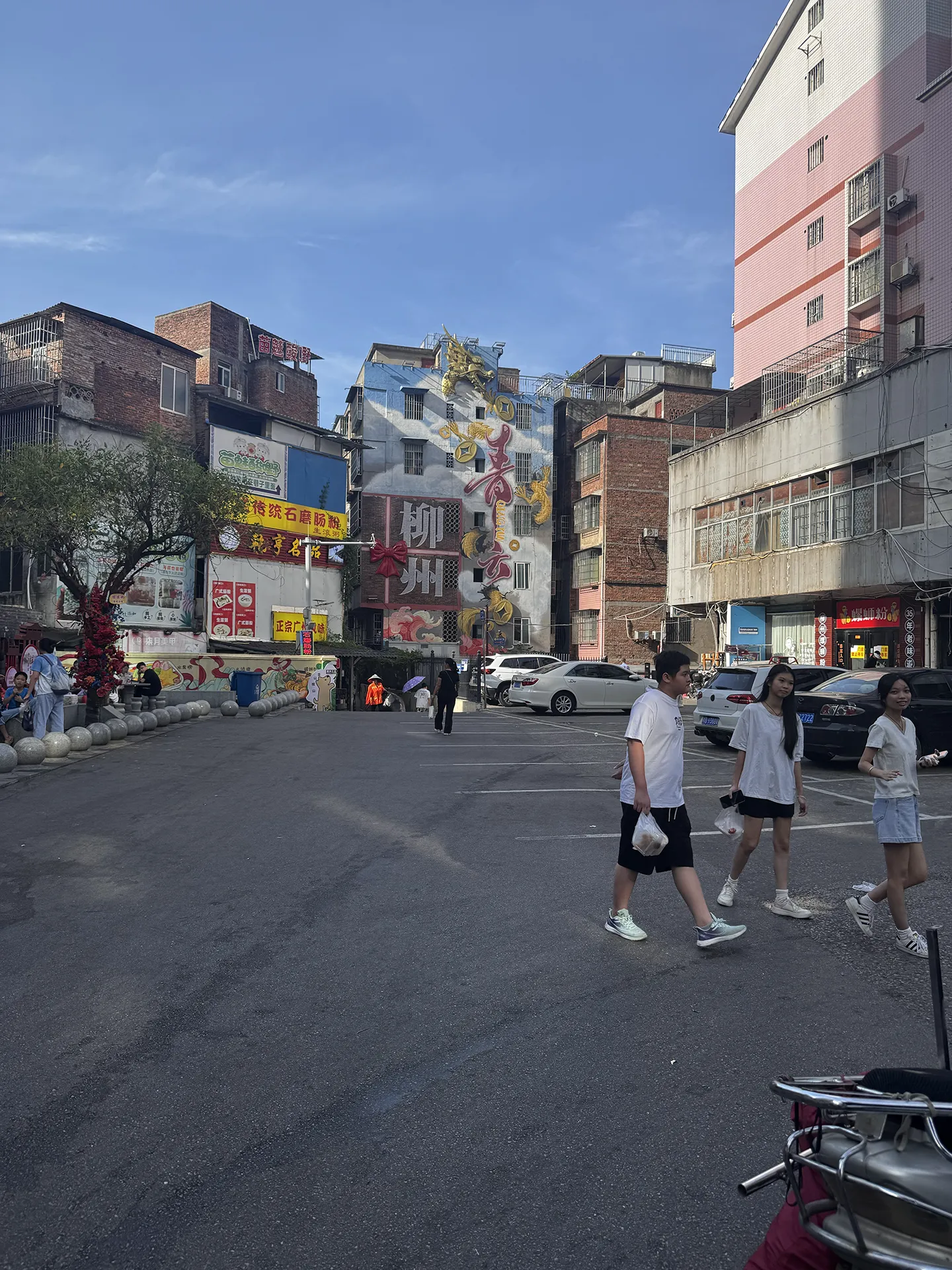 告别桂林山水,一头扎进柳州烟火与工业浪漫,沦陷柳州!嗦粉 + 工业博物馆打卡