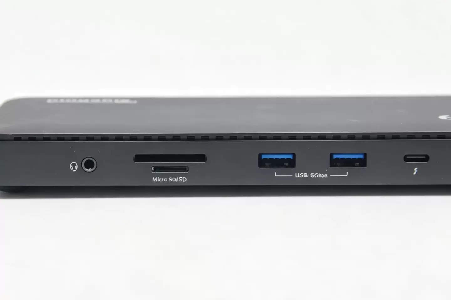 Plugable 雷电4扩展坞TBT4-UD5 苹果笔记本/Thinkpad/XPS等电脑外扩双HDMI2.0 4k 60hz/SD卡 96瓦PD供电 Plugable 雷电4扩展坞TBT4-UD5 苹果笔记本/Thinkpad/XPS等电脑外扩双HDMI2.0 4k 60hz/SD卡 96瓦PD供电