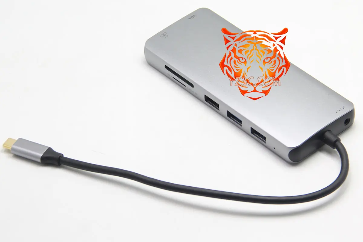便携式12合1 全功能C扩展坞 USB-C转双HDMI VGA 千兆网卡 4个USB3.0和USB2.0 SD/TF卡 PD供电 外扩3个显示器