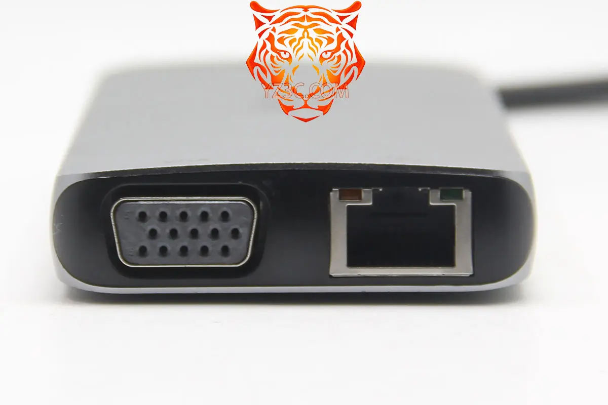 便携式12合1 全功能C扩展坞 USB-C转双HDMI VGA 千兆网卡 4个USB3.0和USB2.0 SD/TF卡 PD供电 外扩3个显示器