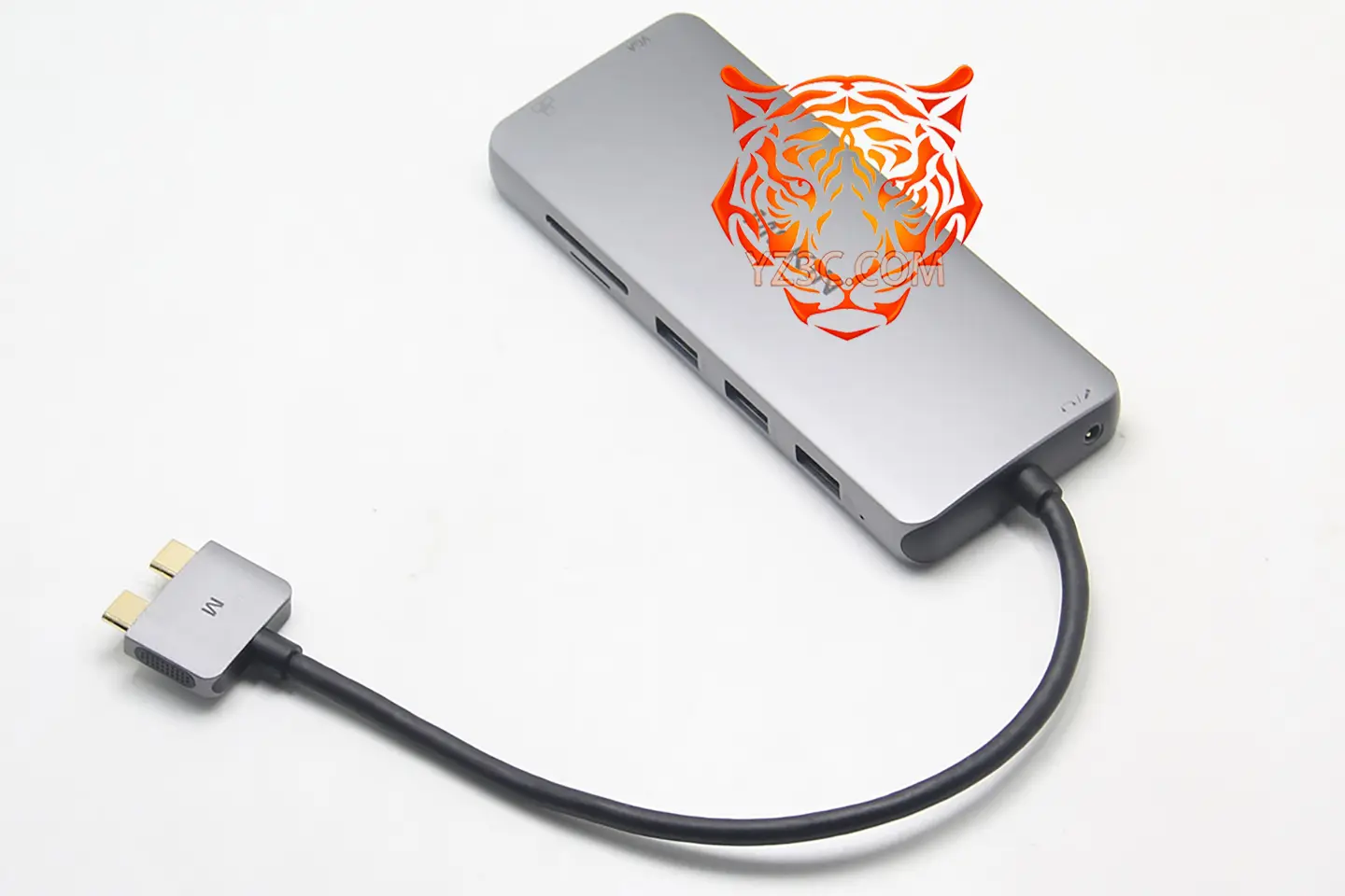 便携式 苹果Macbook Air Pro笔记本电脑专用扩展坞 外接双4k 60hz显示器 千兆网卡 SD卡槽 USB3.0接口 3.5mm等