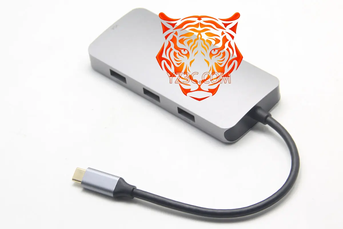 便携式 7合一扩展坞 USB-C转双HDMI/DP/VGA 转接器集线器3个USB2.0接口 兼容win Mac电脑支持 MST转换器