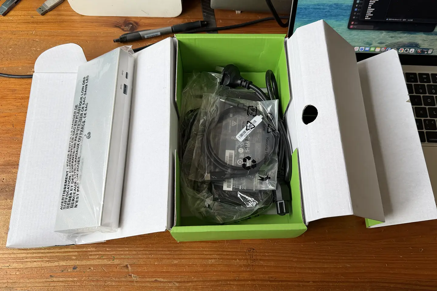 IOGEAR Thunderbolt雷电扩展坞85瓦PD供电 外扩单5k或双4k 60hz 千兆网卡 2个USB3.0 1个USB-C 3.5mm耳机口