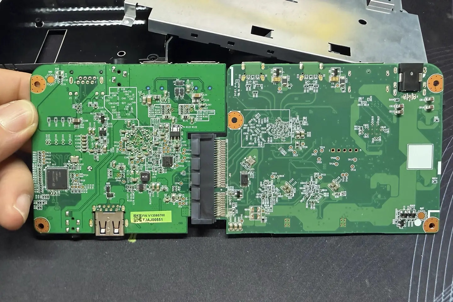 贝尔金F4U095扩展坞拆解 记录内部芯片型号 方便后续查看