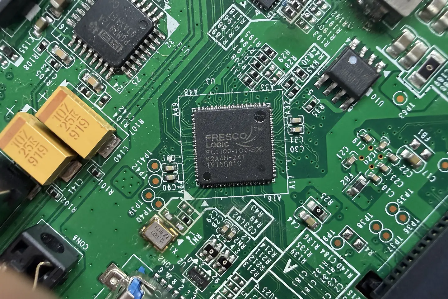 贝尔金F4U095扩展坞拆解 记录内部芯片型号 方便后续查看