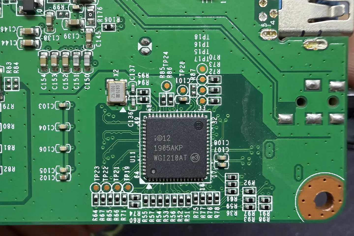 贝尔金F4U095扩展坞拆解 记录内部芯片型号 方便后续查看